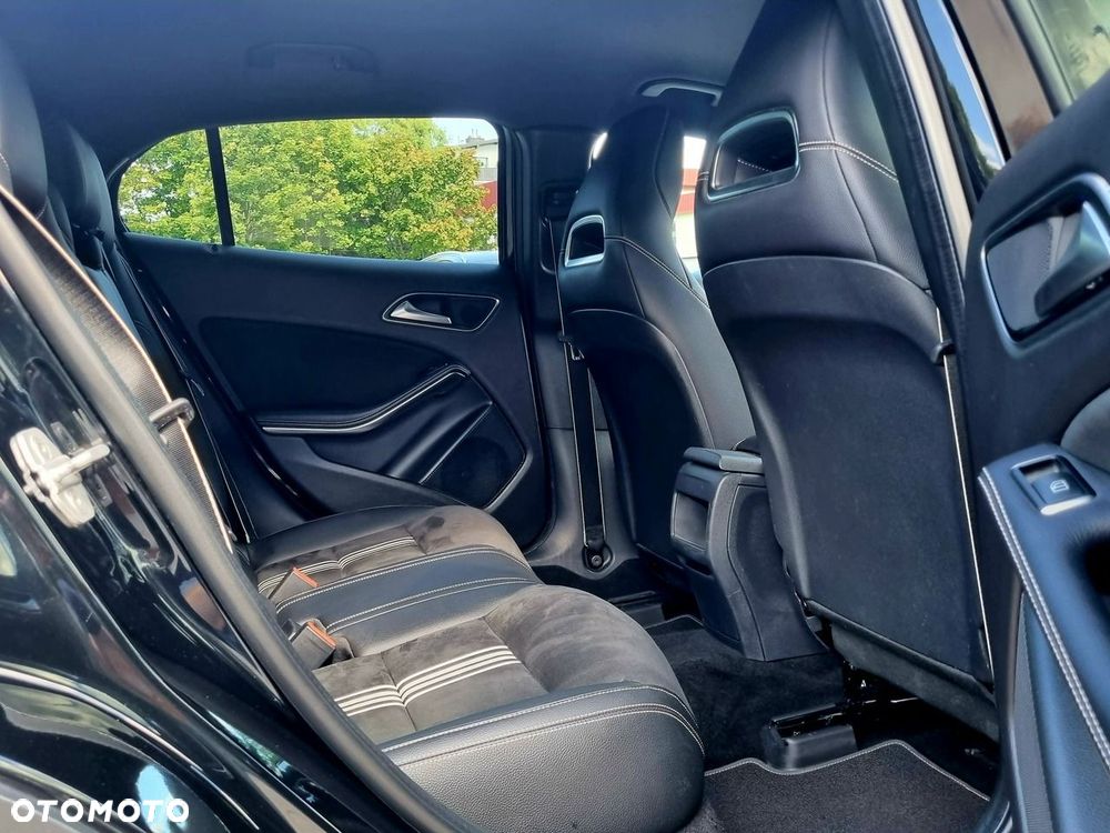 Mercedes-Benz GLA 200 7G-DCT Edition 1 - 23