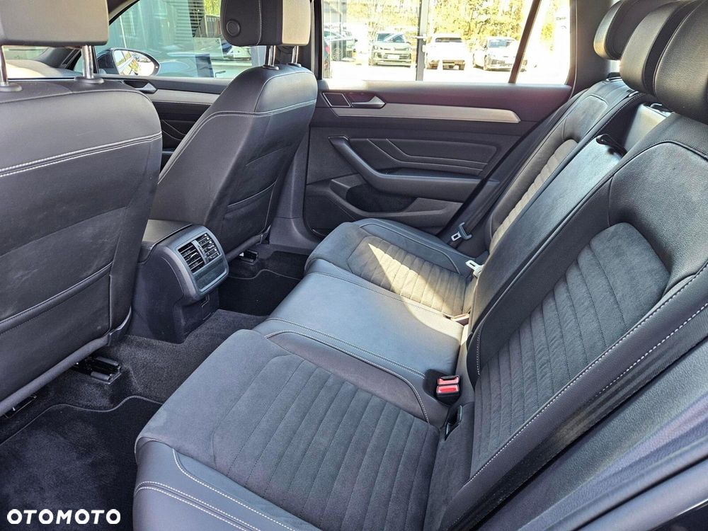 Volkswagen Passat Variant - 13