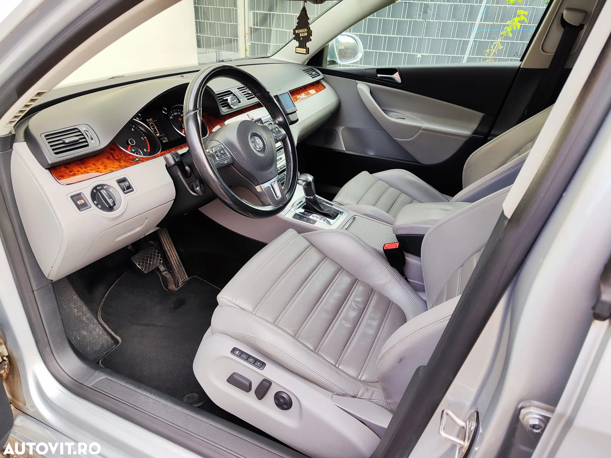 Volkswagen Passat - 15