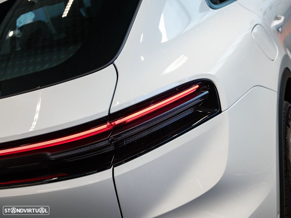 Porsche Macan Electric 4 - 21