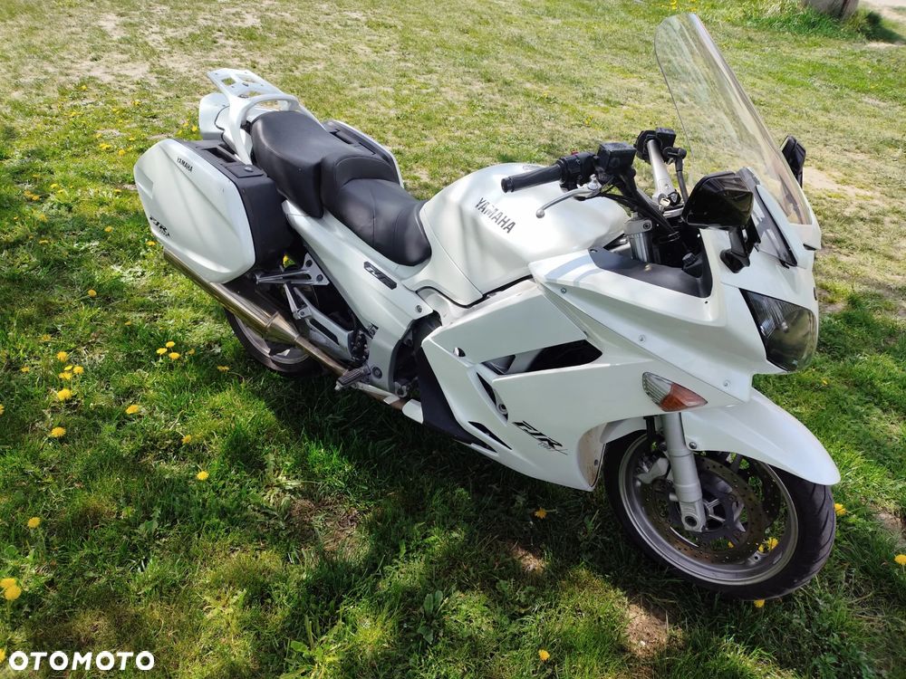 Yamaha FJR - 2