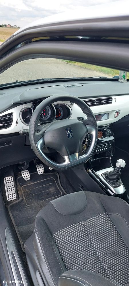 Citroën DS3 1.6 THP SportChic - 19