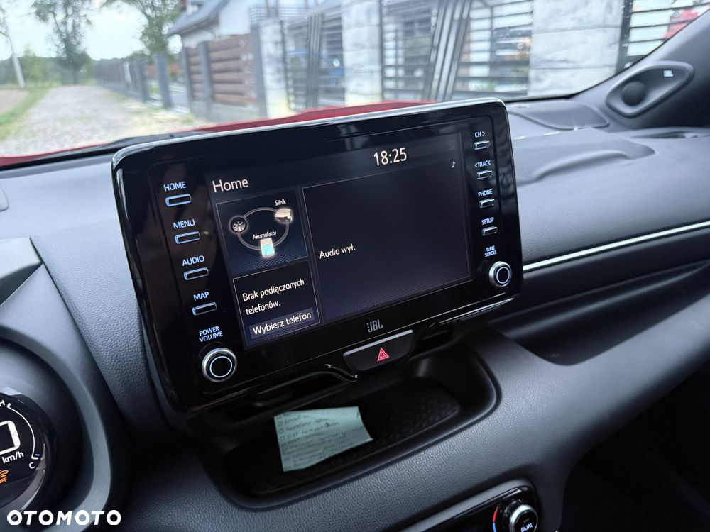 Toyota Yaris Hybrid 100 Premium - 36