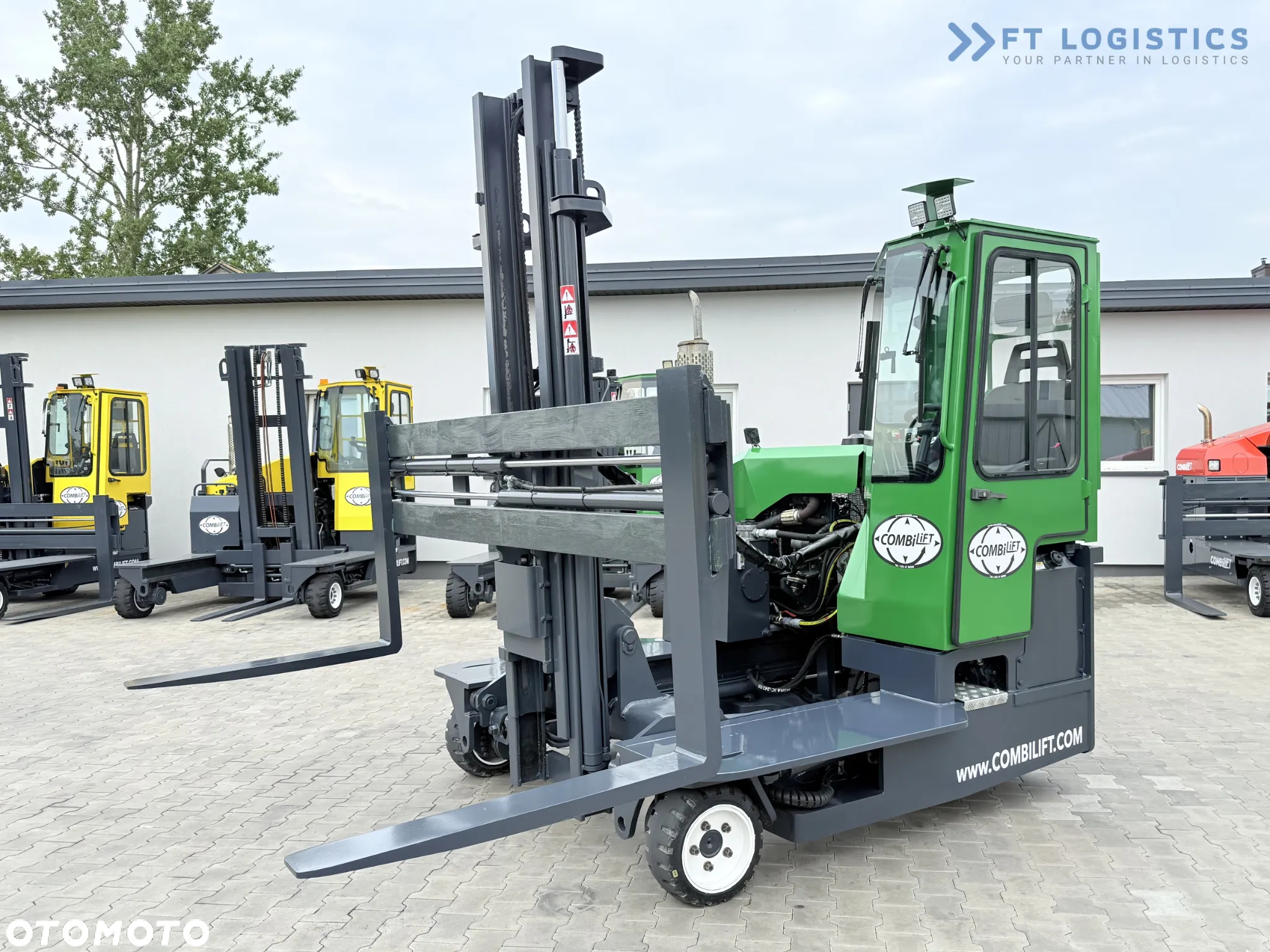 Combilift C3000 / DIESEL / DUPLEX - 4000MM / SZEROKI POZYCJONER WIDEŁ 2700MM / PEŁNA OGRZEWANA KABINA / JEDYNIE 6905H/ STAN - JAK NOWY! - 24