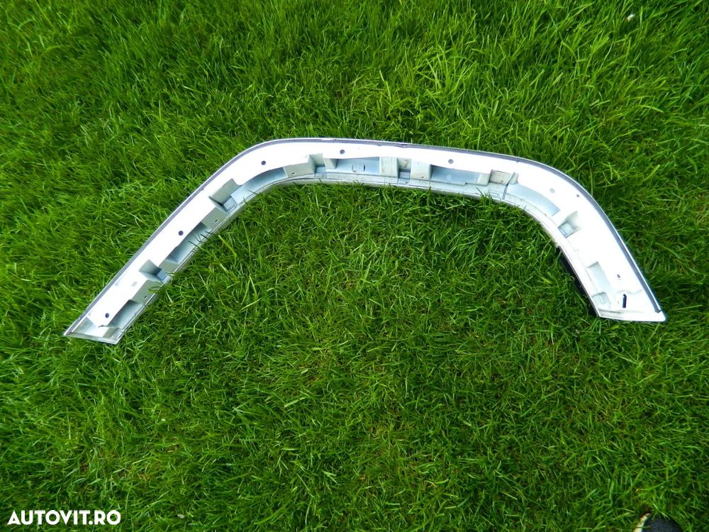 Bandou ornament aripa dreapta spate Mercedes W463 AMG cod A4638805803 - 5