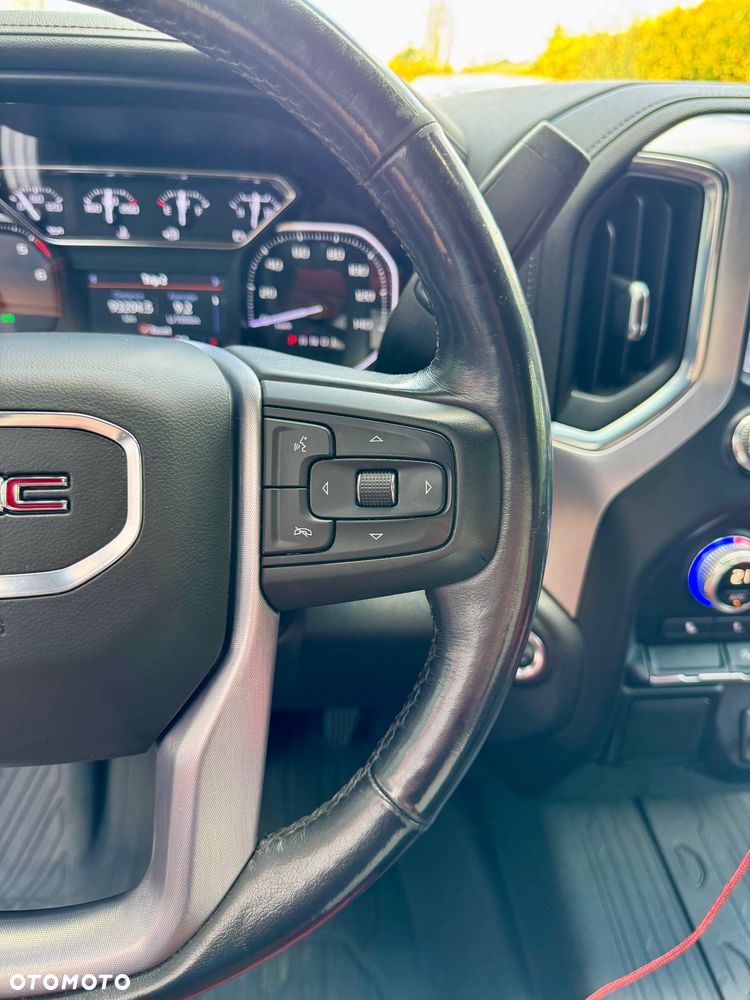 GMC Sierra - 31