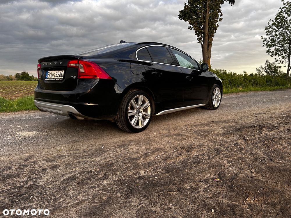 Volvo S60 2.5 T5 - 5