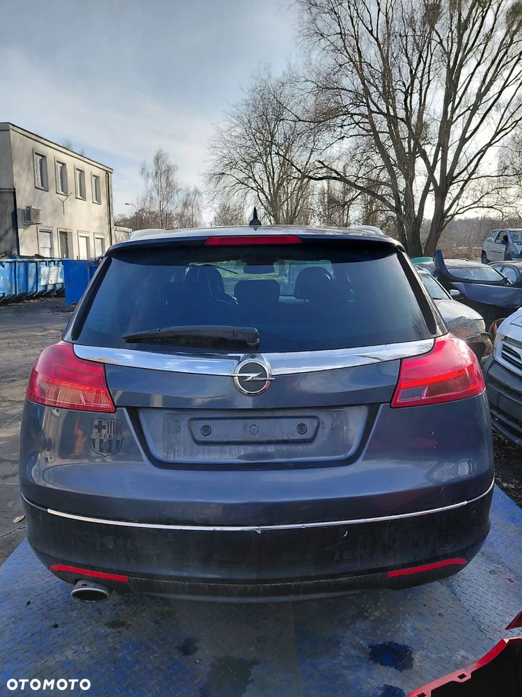 Części- Opel Insignia  Pojemnosc: 1956 Moc:96kW  Rok: 2010  Diesel - 2