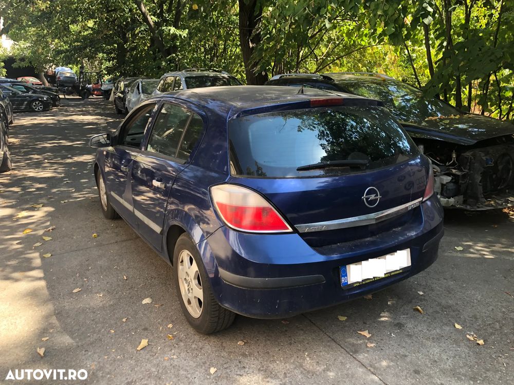 Dezmembrez Opel Astra H 2005 albastru 1,7 CDTI Z21B - 4