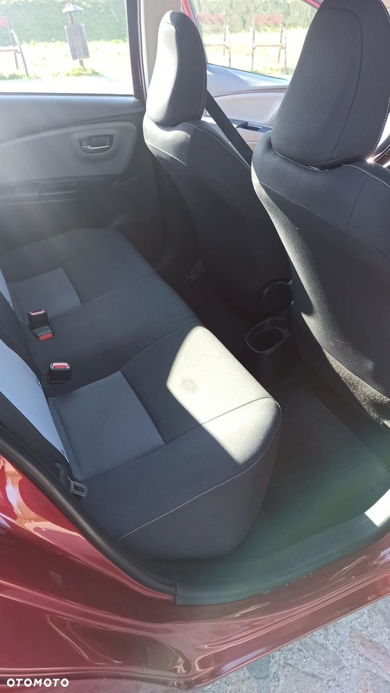 Toyota Yaris 1.5 Premium CVT - 8