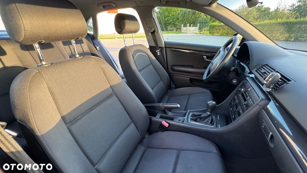 Audi A4 Limousine - 18