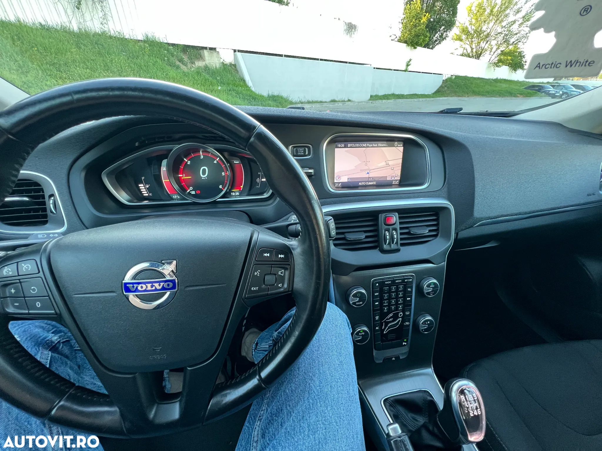 Volvo V40 D2 - 9