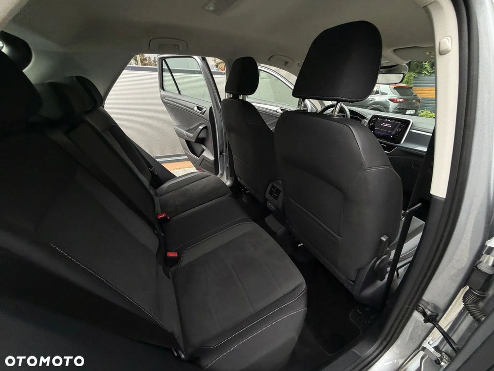 Volkswagen T-Roc - 17