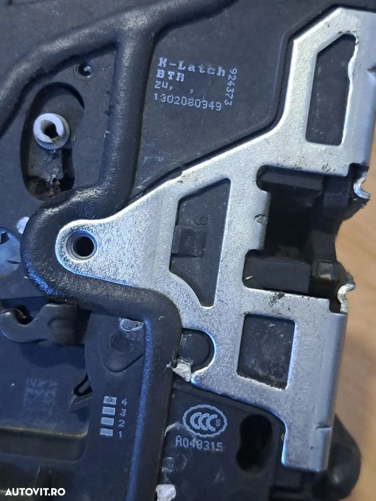 Broasca incuietoare usa dreapta fata, mufa cu 7 pini Original BMW E87+LCI F22+LCI E90+LCI F32+LCI E60+LCI E63+LCI E65 F01+LCI E84 E83+LCI F26 E70 E71 - 6