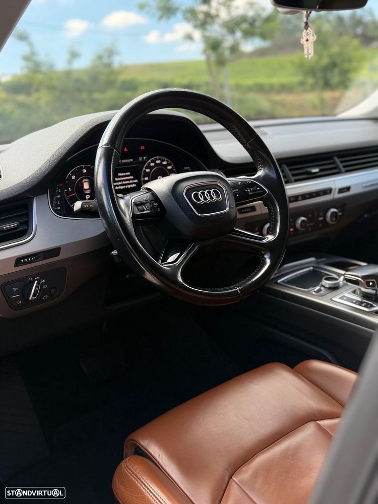 Audi Q7 3.0 TDI quattro S-line Tiptronic - 25