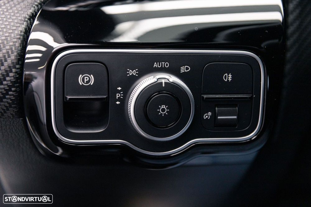 Mercedes-Benz A 200 Standard - 25