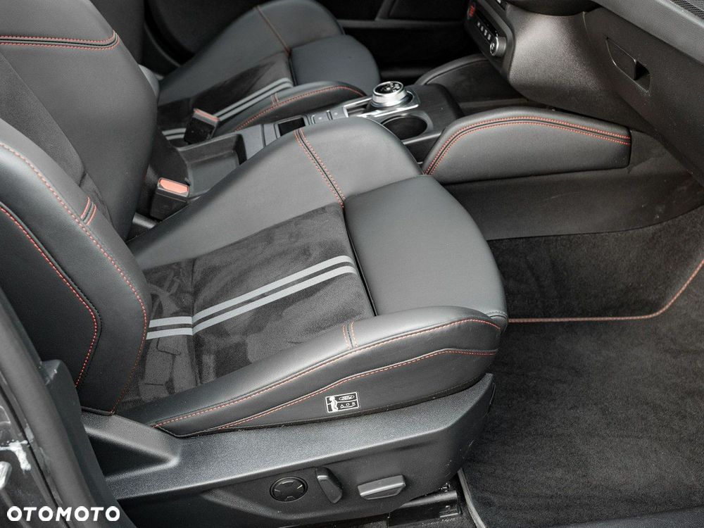 Ford Focus 2.3 EcoBoost ST X - 34