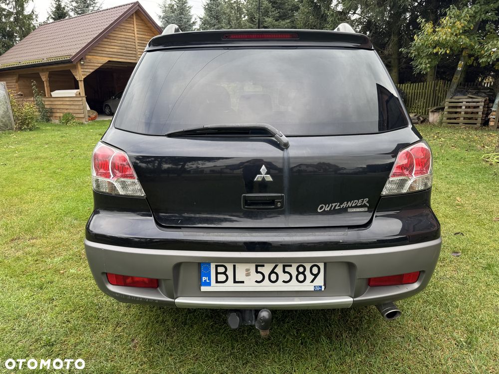 Mitsubishi Outlander 2.0 Comfort 4WD - 6