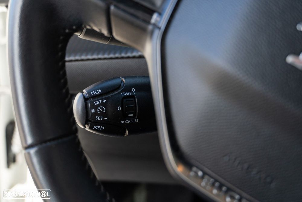 Peugeot e-208 50 kWh Allure Pack - 30