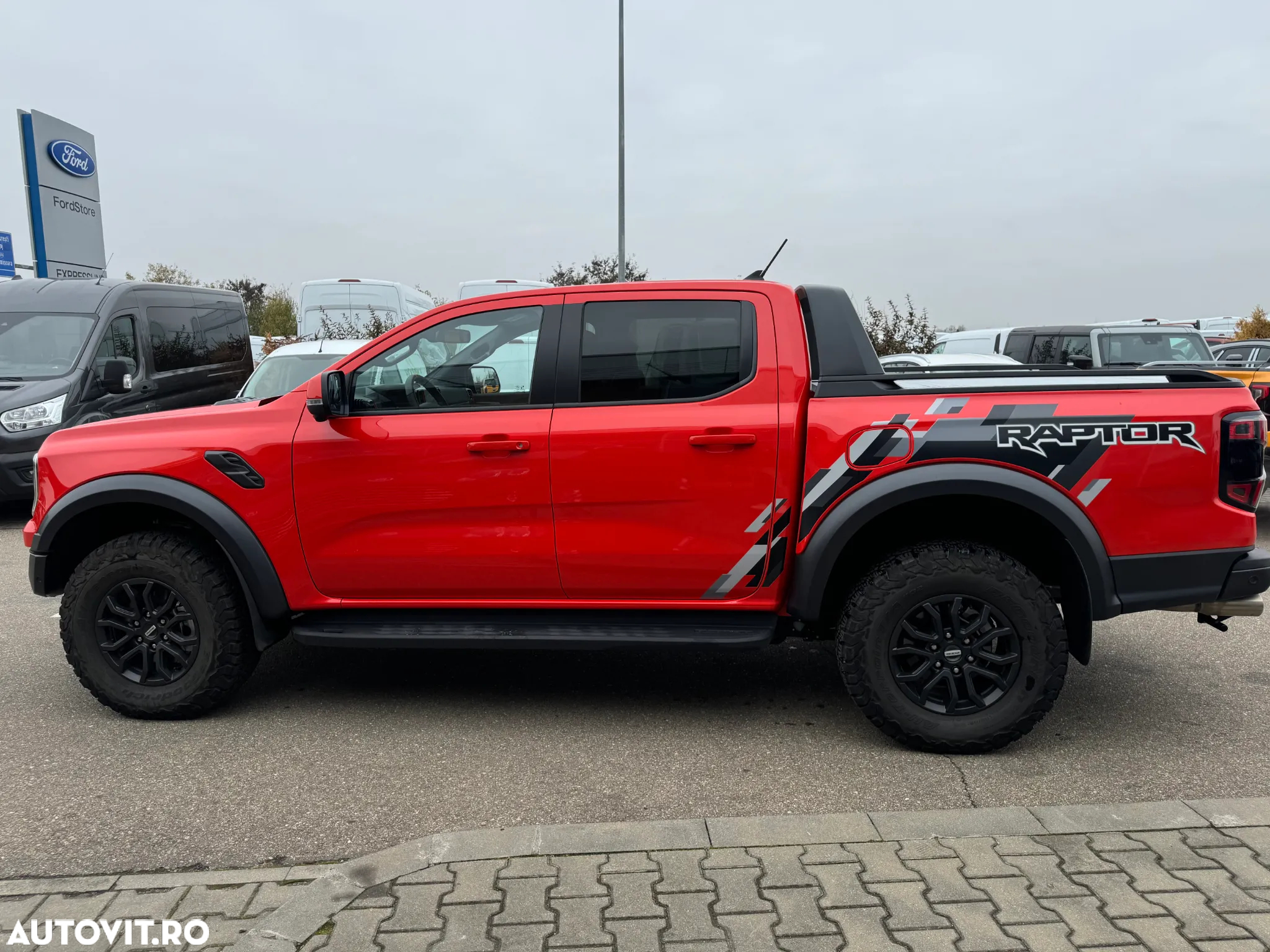 Ford Raptor - 8
