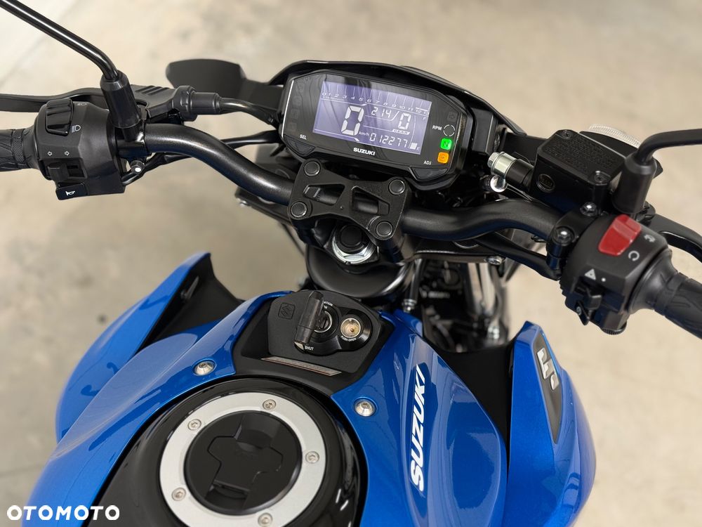 Suzuki GSX - 20