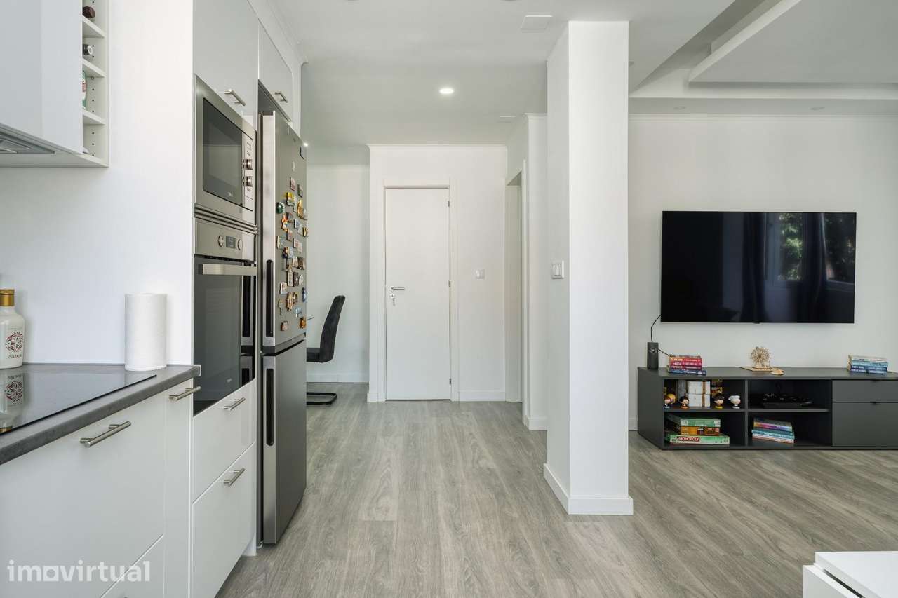 Incrível T2 Remodelado em Corroios - Grande imagem: 2/23