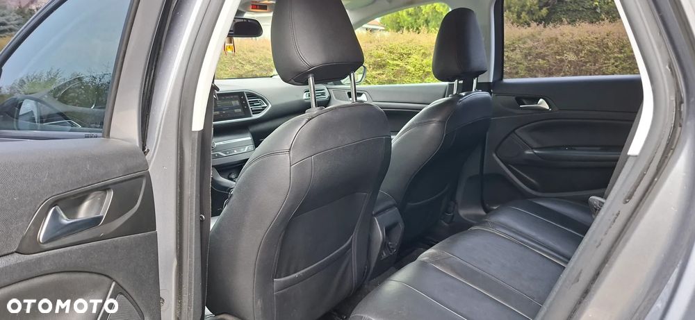 Peugeot 308 1.6 BlueHDi Business Line S&S - 16