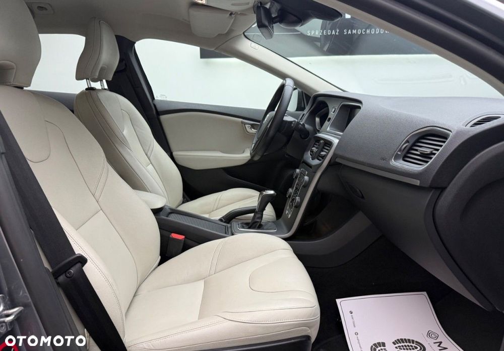 Volvo V40 D2 Kinetic - 18