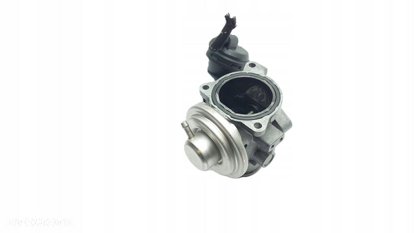 ZAWÓR EGR AUDI A3 SEAT LEON SKODA SUPERB VW PASSAT B6 1.9/2.0 TDI 038129637