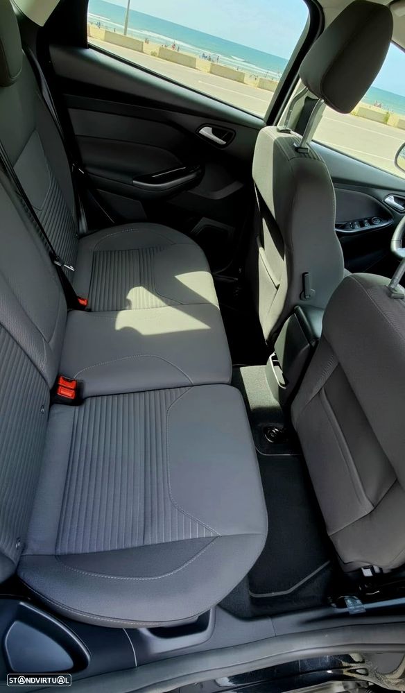 Ford Focus 1.0 EcoBoost Titanium - 11