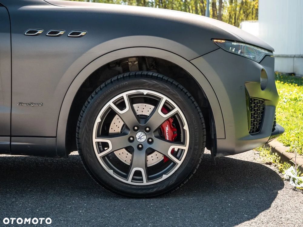 Maserati Levante Essence - 11