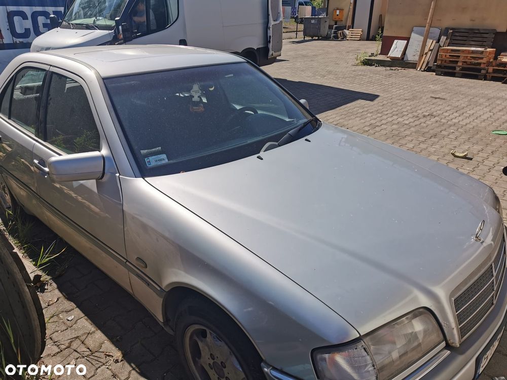 Mercedes-Benz Klasa C 180 Classic - 12