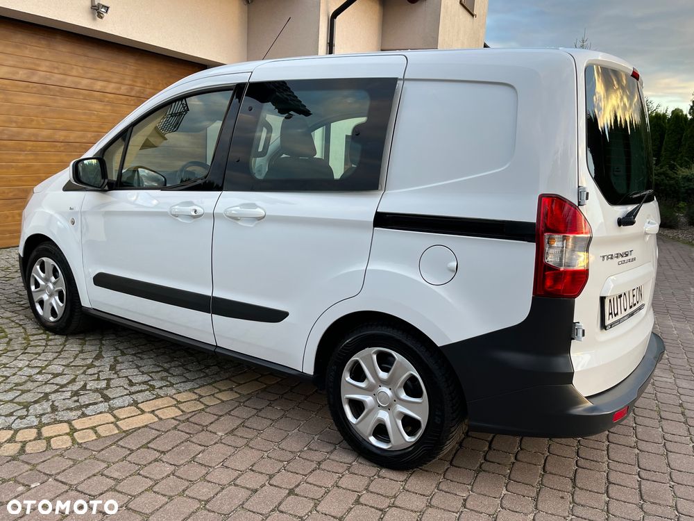 Ford Transit Courier - 8