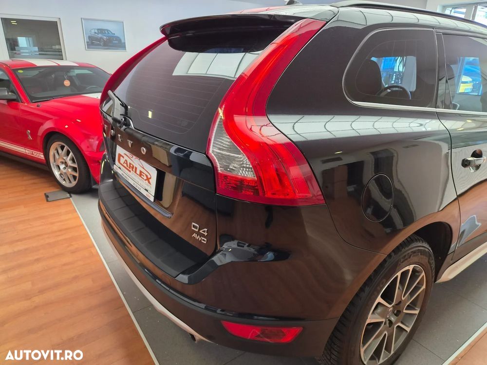 Volvo XC 60 D4 AWD Momentum - 28