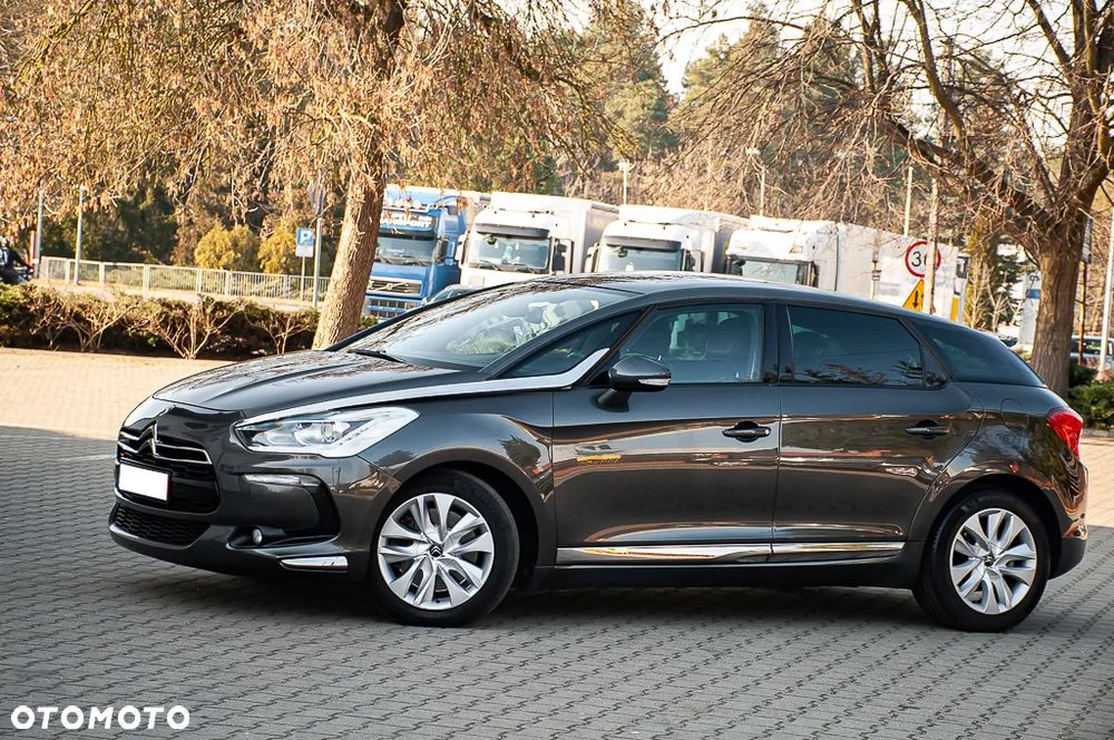 DS Automobiles DS 5 - 10