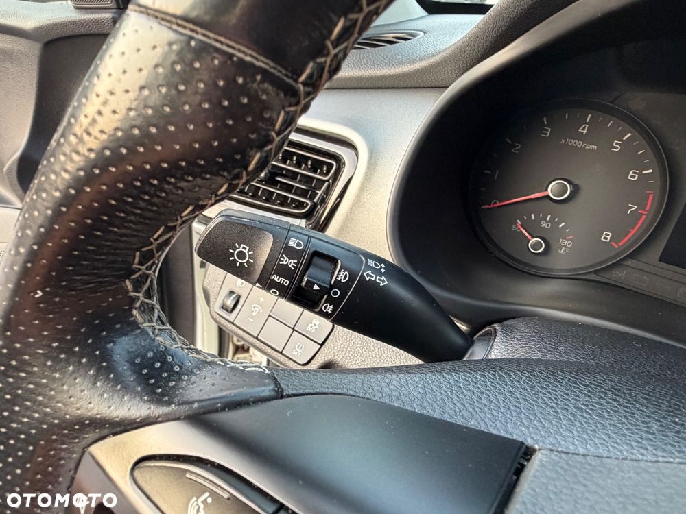 Kia Stonic 1.4 L - 22