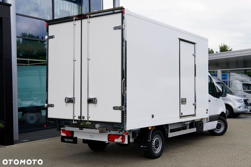 Mercedes-Benz Sprinter - 7