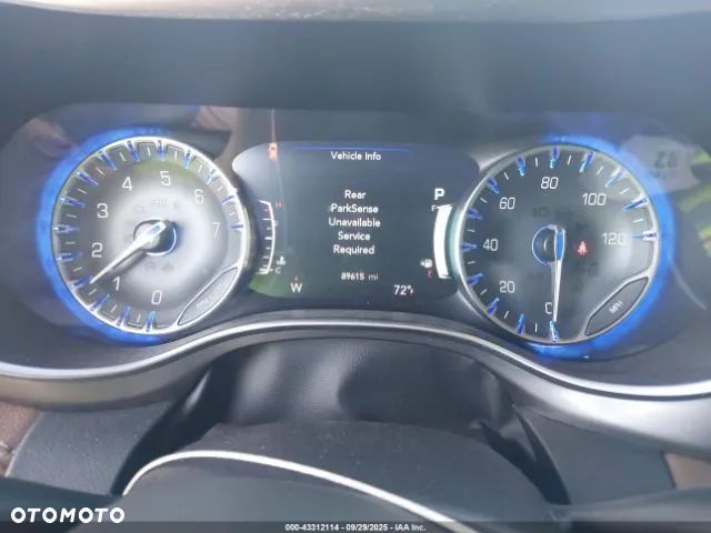 Chrysler Pacifica - 11