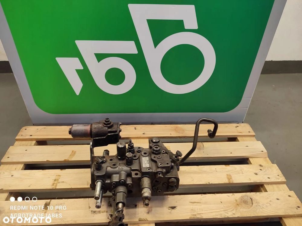 Rozdzielacz hydrauliczny HYDAC 3472395 FENDT 826 VARIO SCR - 1