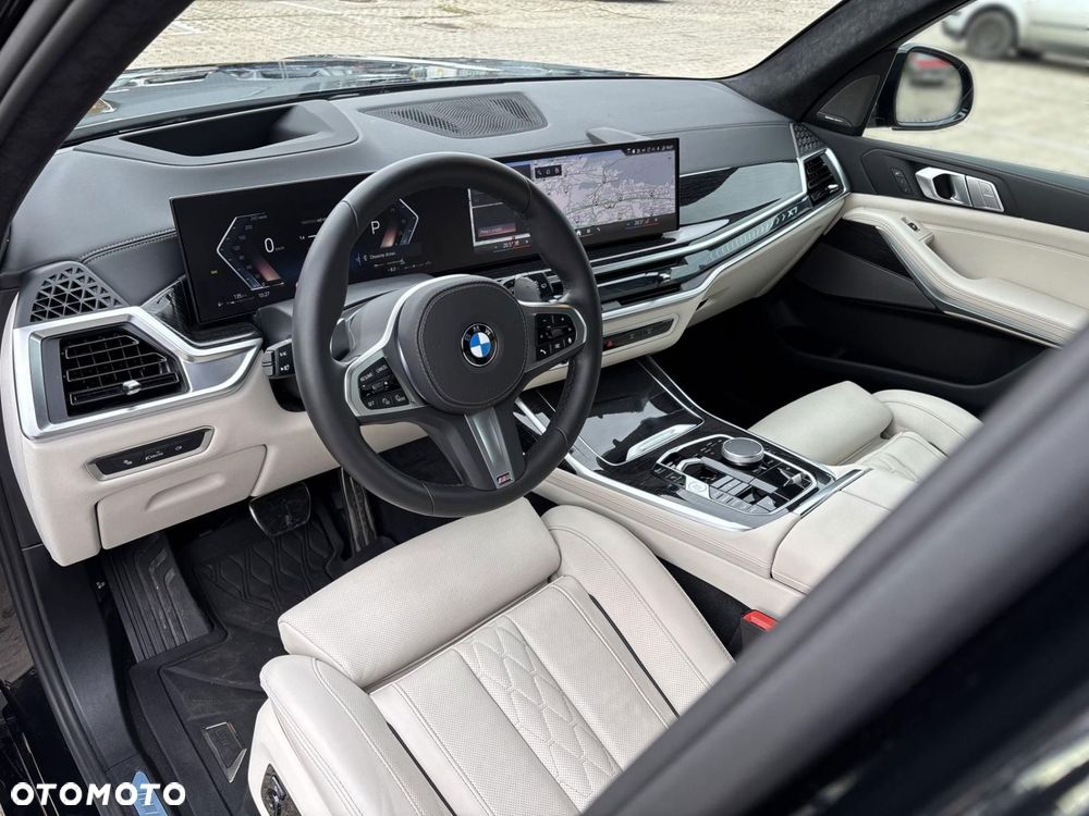 BMW X7 - 12