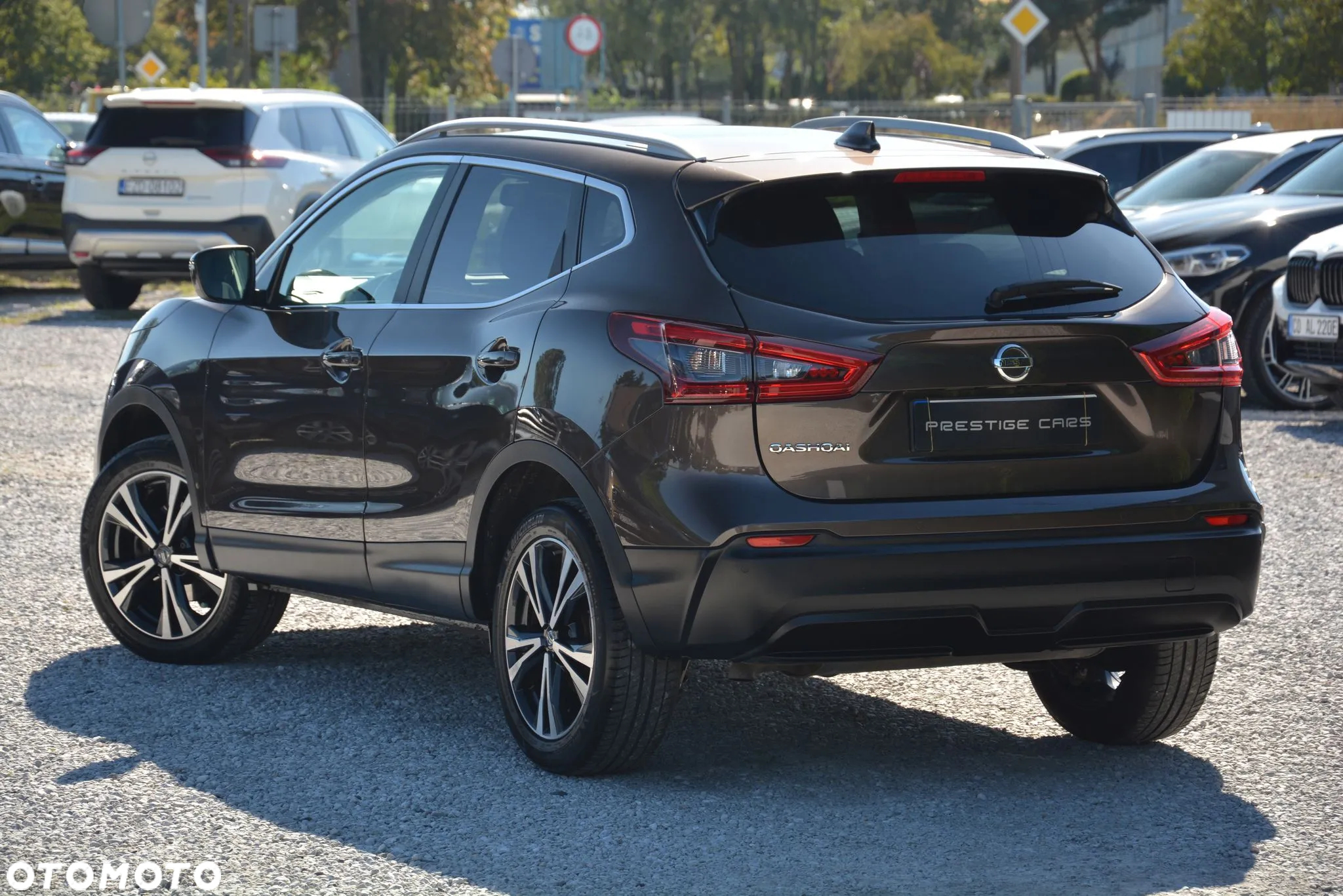 Nissan Qashqai 1.3 DIG-T N-CONNECTA - 10