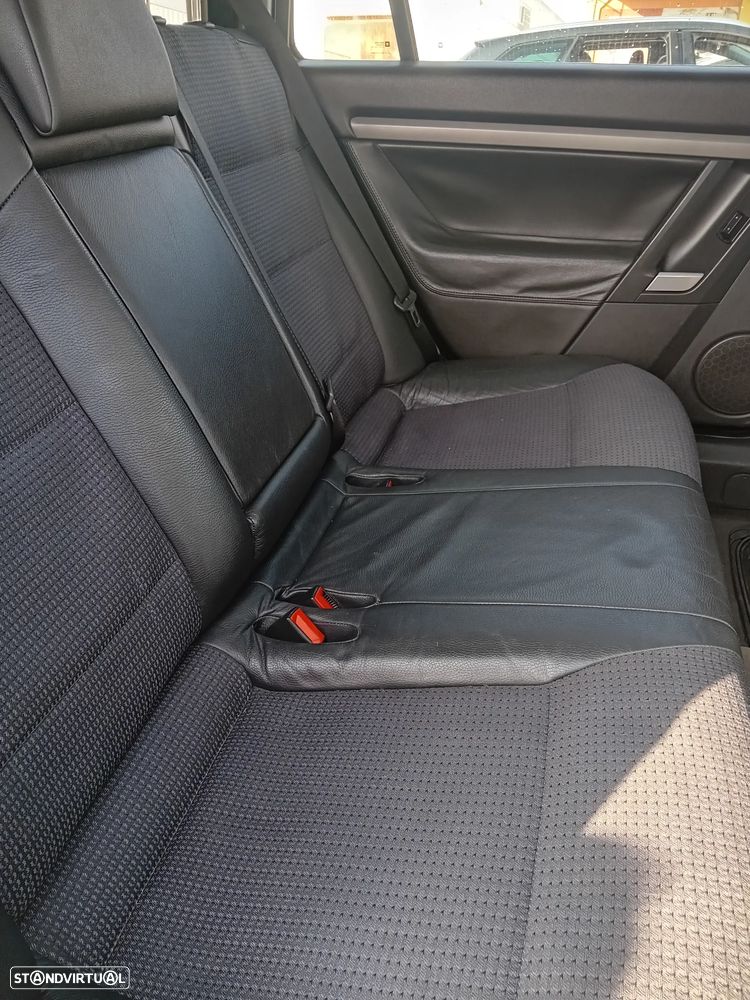 Opel Vectra Caravan 1.9 CDTi Cosmo - 5