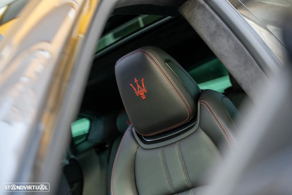 Maserati Levante S Q4 GranSport - 12