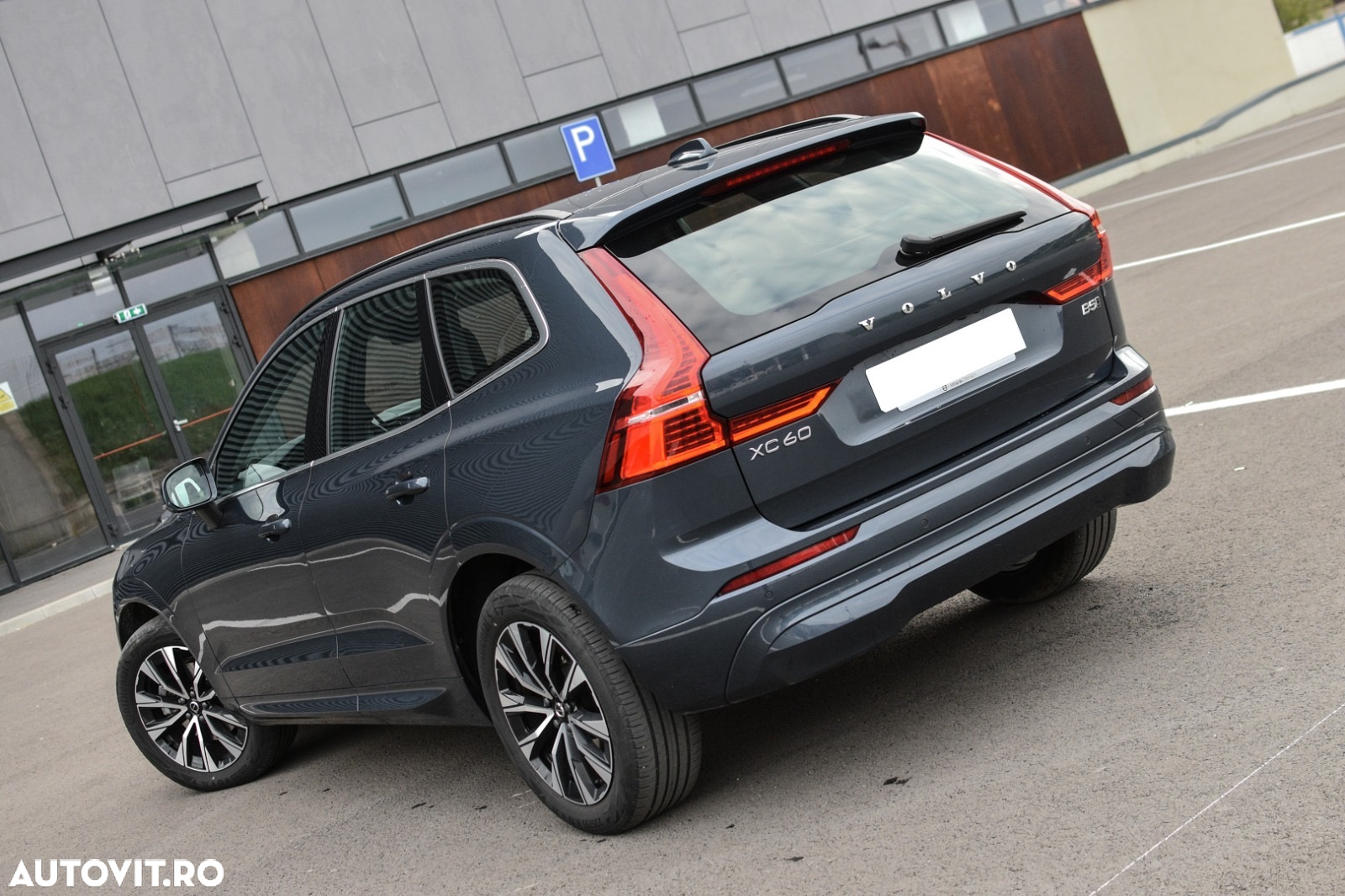 Volvo XC 60 B5 AT AWD MHEV Core - 17