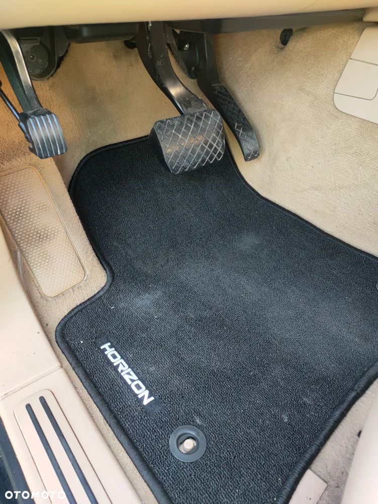 Volkswagen Touareg - 20