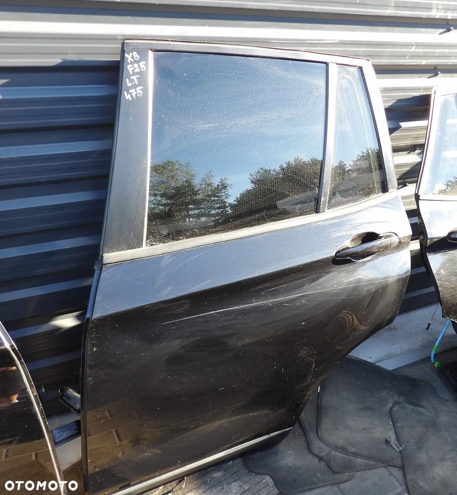 BMW - F25,X5 - KOLOR 475 - DRZWI LEWY TYŁ - 1