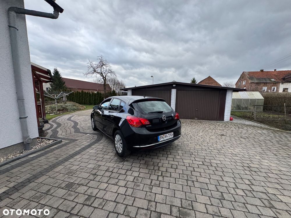 Opel Astra 1.6 Style - 11