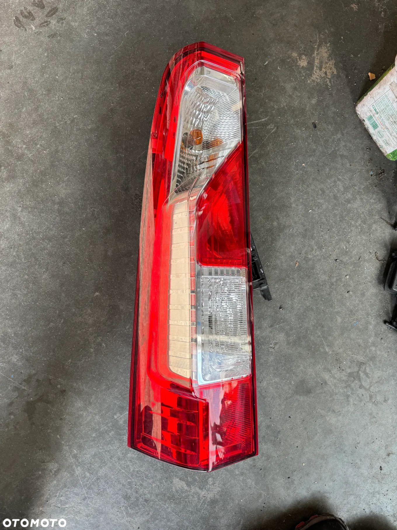 Lampa tył lewa Renault Master IV - 1