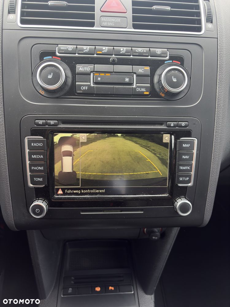 Volkswagen Touran 2.0 TDI DPF DSG Highline - 33