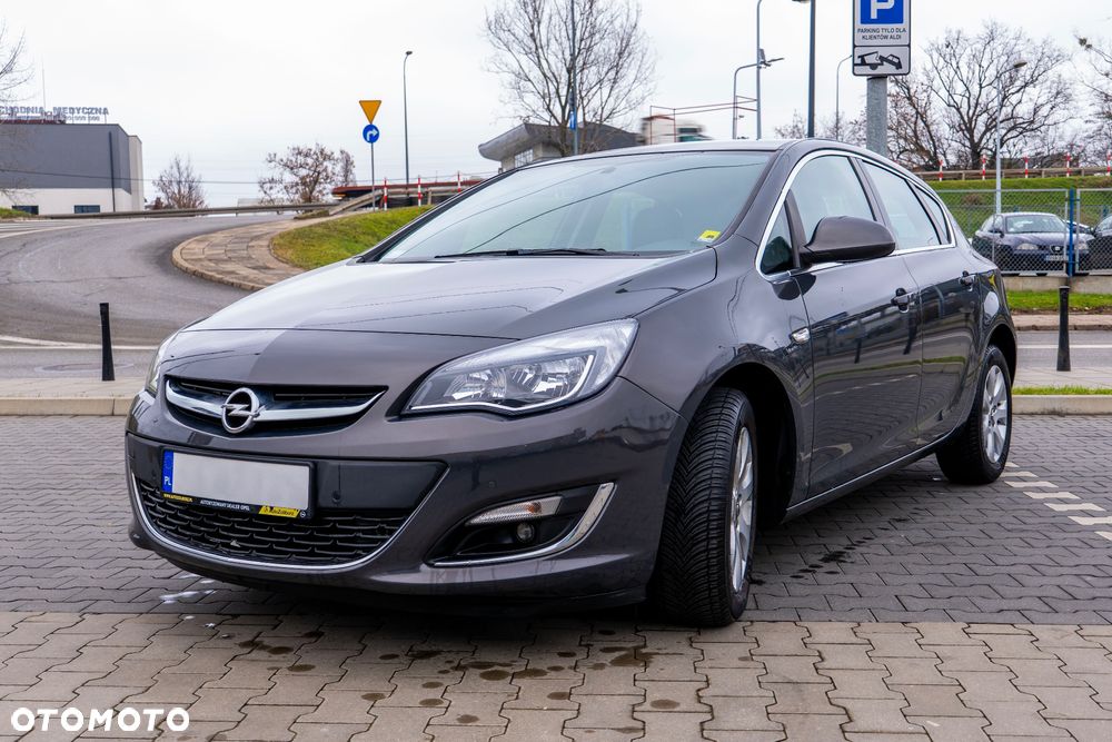 Opel Astra 1.7 CDTI Cosmo - 27